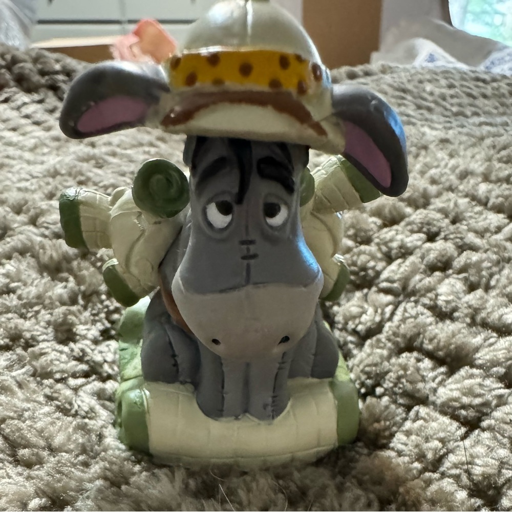Disney Winnie The Pooh Animal Kingdom Eeyore Figure 2.5"